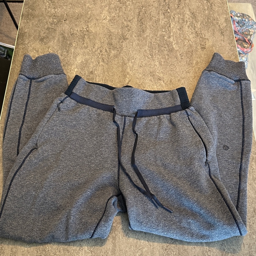 Lululemon Athletica Drawstring Waist  Joggers